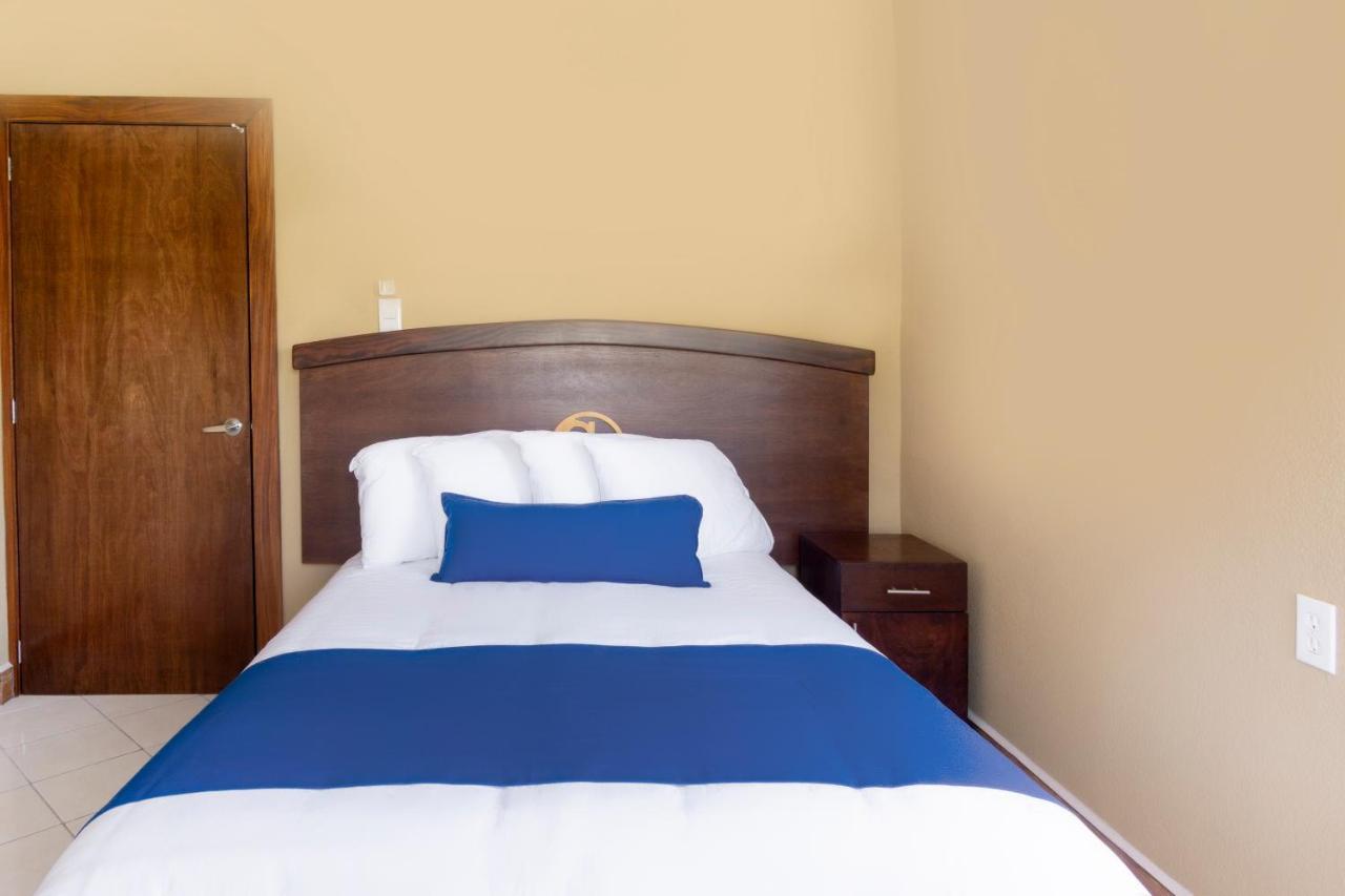 Grand View Suites Мансанильо Экстерьер фото