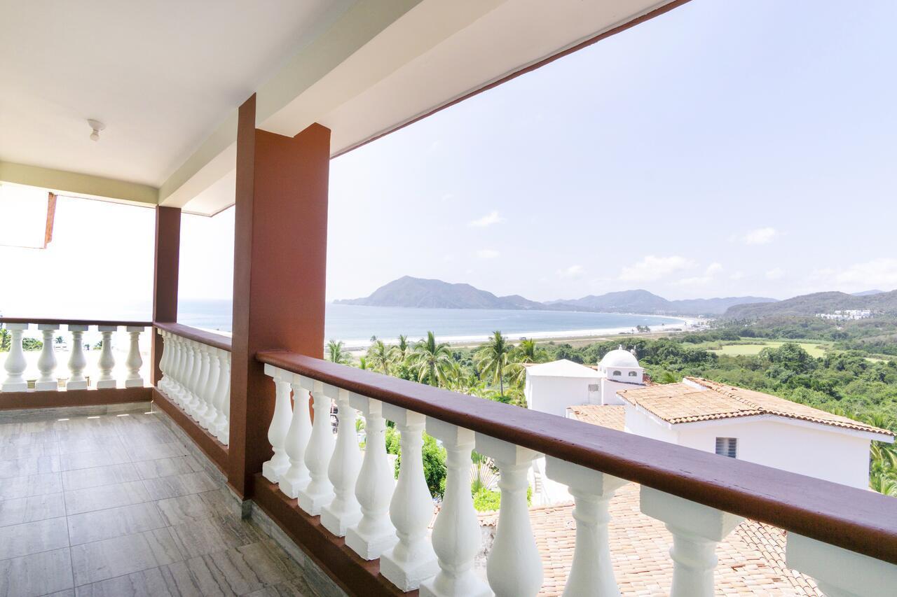Grand View Suites Мансанильо Экстерьер фото