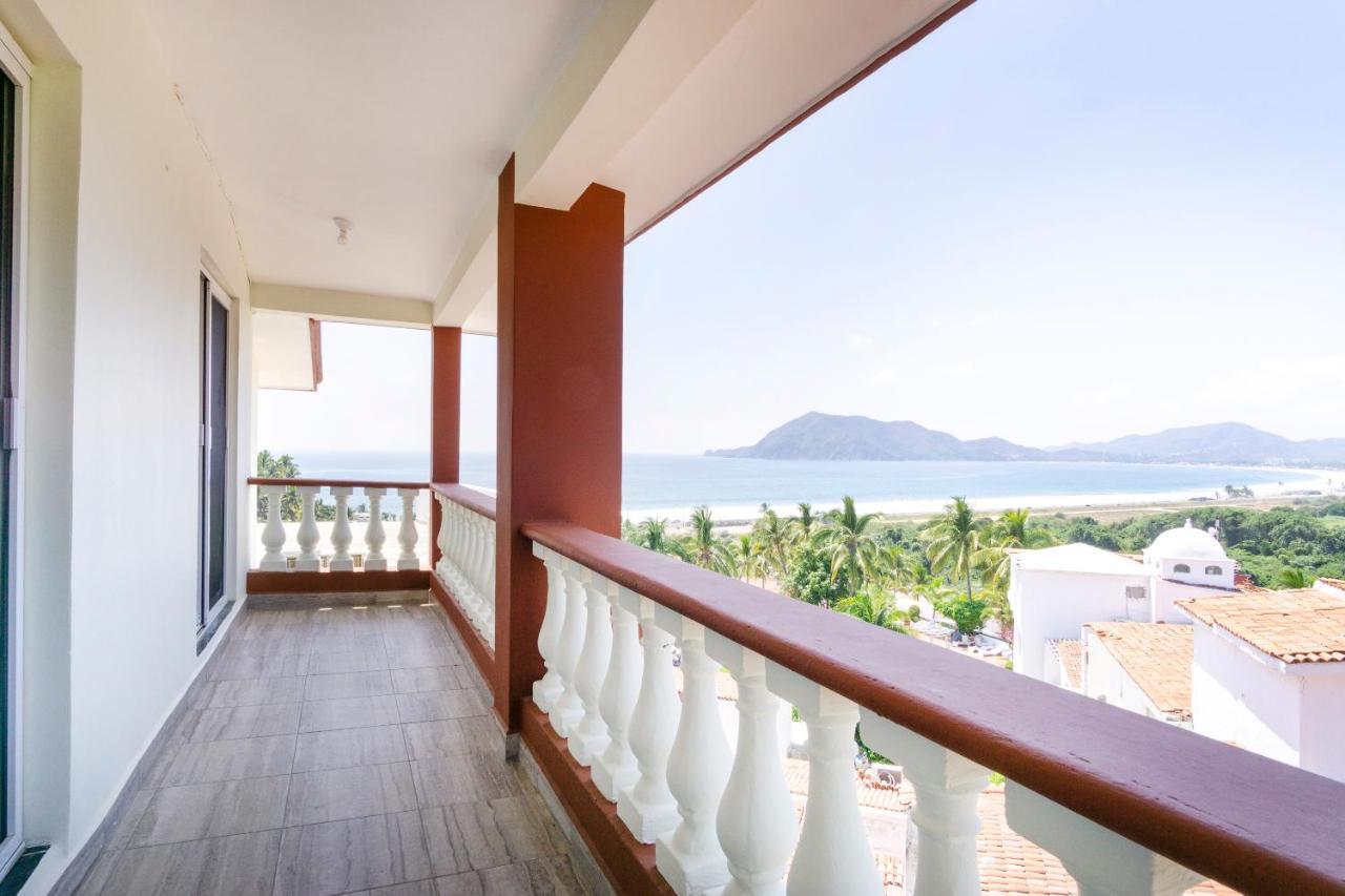 Grand View Suites Мансанильо Экстерьер фото